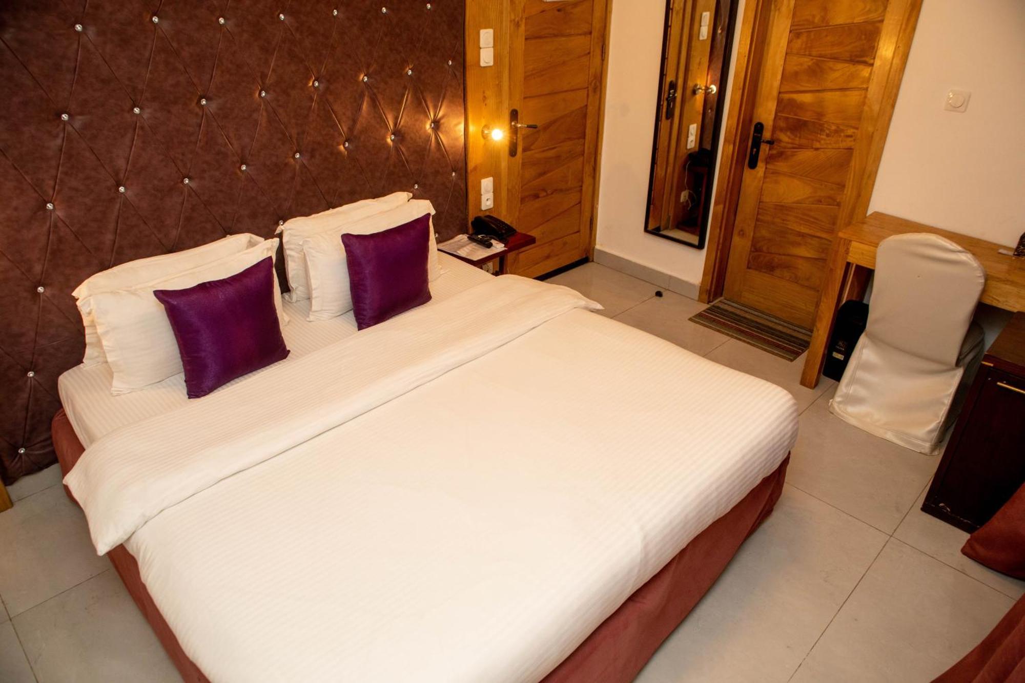 Hotel Les Orchidees Cotonou Oda fotoğraf