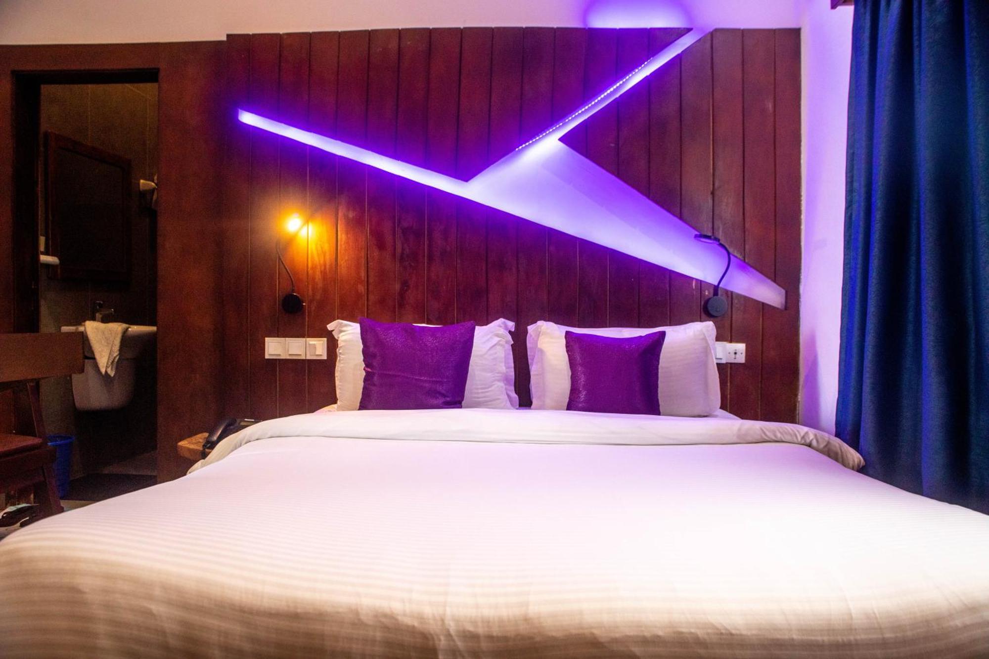Hotel Les Orchidees Cotonou Oda fotoğraf