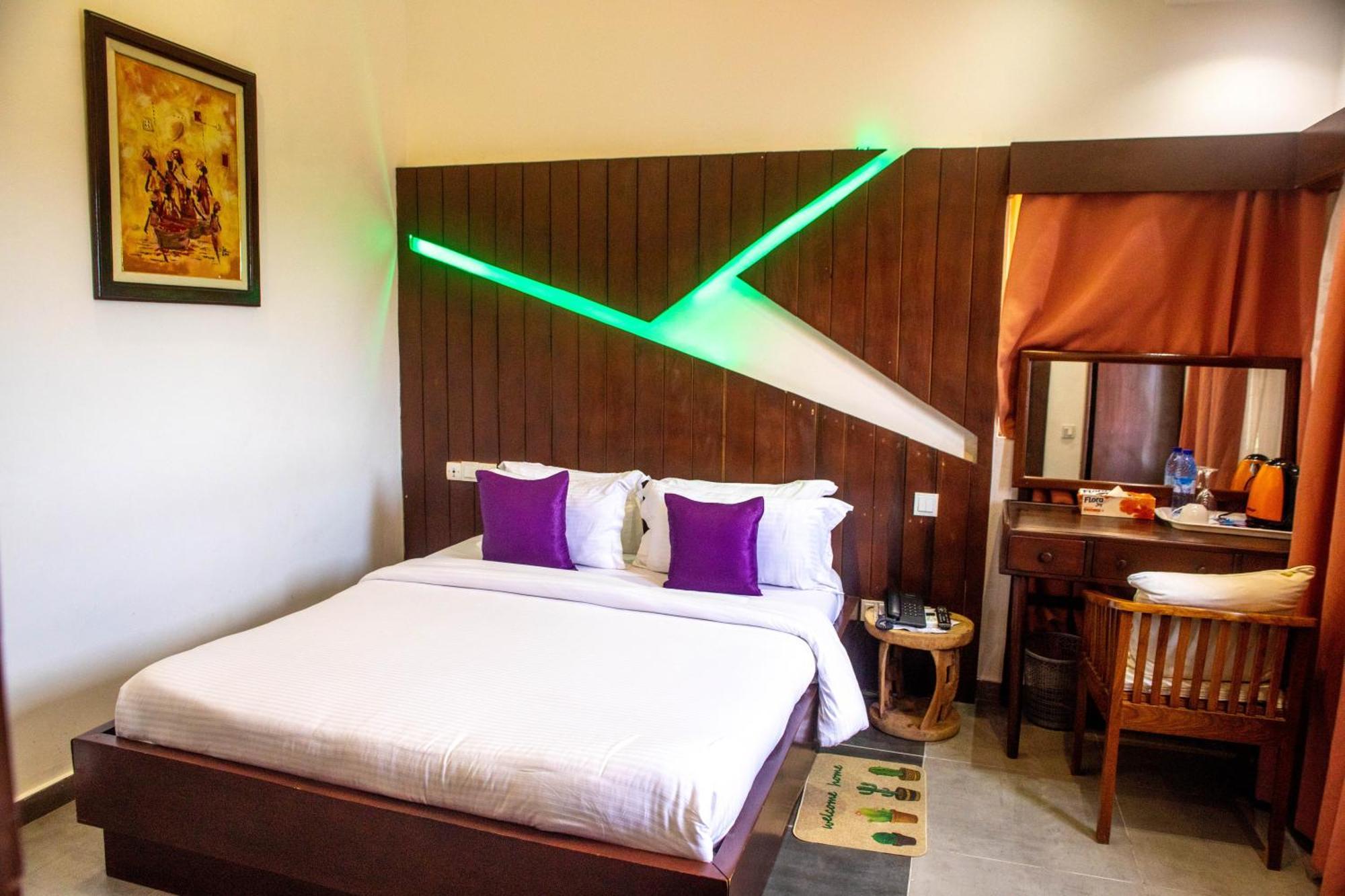 Hotel Les Orchidees Cotonou Oda fotoğraf